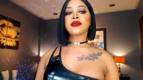 UrMajestyTyra online show from 12.16.25