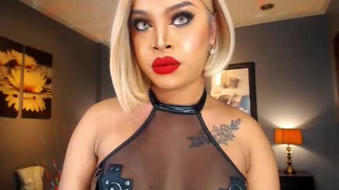 UrMajestyTyra online show from 02.21.26