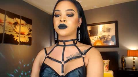 UrMajestyTyra online show from 03.25.26