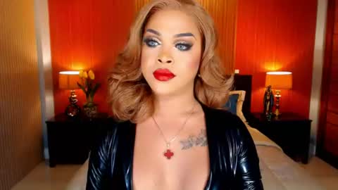 Snapshot of urmajestytyra chatting on 07.13.26 UrMajestyTyra online show from 07.13.26