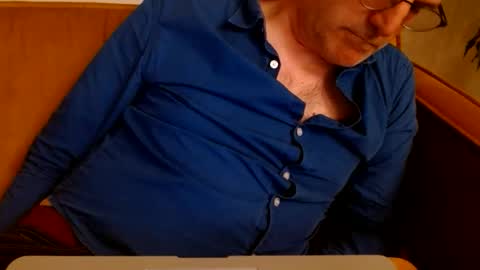 Snapshot of uropportunity chatting on 10.04.25 Dutchsoftie online show from 10.04.25