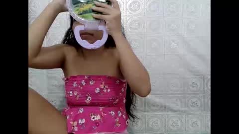 Snapshot of urpinaygirl69 chatting on 06.09.26 urpinaygirl69 online show from 06.09.26