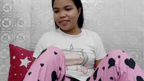 Snapshot of urpinaygirl69 chatting on 06.27.26 urpinaygirl69 online show from 06.27.26
