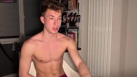 Snapshot of ursaotome chatting on 11.04.25 ursaotome online show from 11.04.25