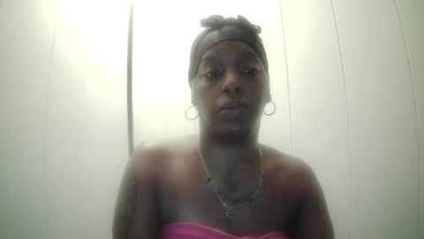 Snapshot of ursecretloveroverall chatting on 07.27.26 ursecretloveroverall online show from 07.27.26