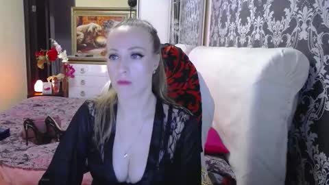 Snapshot of ursecrettreasure88 chatting on 11.08.25 UrSecretTreasure88 online show from 11.08.25