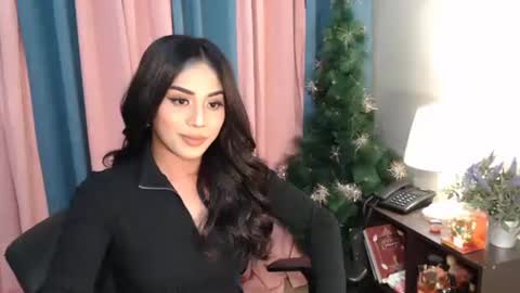 JUST CALL ME CALI online show from 10.08.25