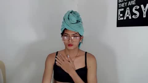 Snapshot of ursexy_diamondcum chatting on 02.27.26 RAZ online show from 02.27.26