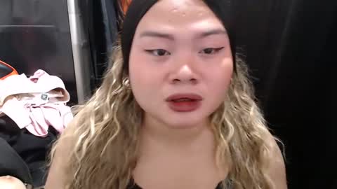 Snapshot of urslut_nicki chatting on 10.18.25 xaica online show from 10.18.25