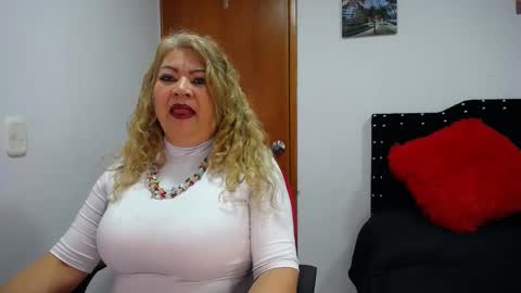 Eveling Blanco  online show from 01.26.25