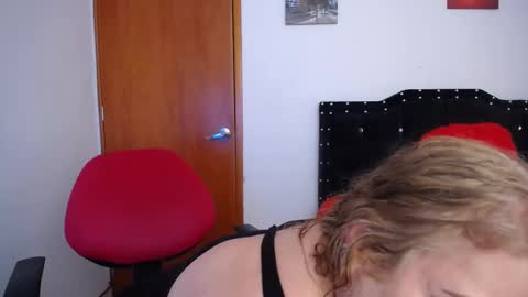 Eveling Blanco  online show from 02.23.25