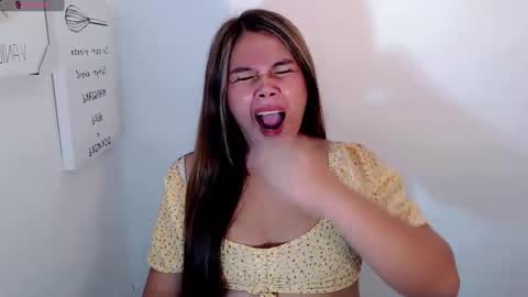 Snapshot of ursweet_ashley chatting on 12.21.24 online show from 12.21.24