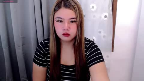 Snapshot of ursweet_ashley chatting on 01.10.25 online show from 01.10.25