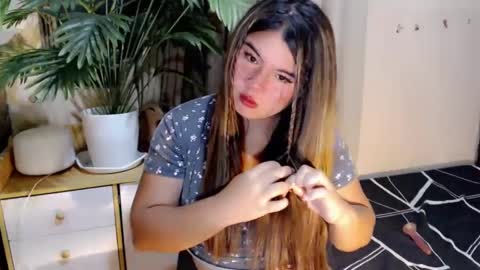 Snapshot of ursweet_ashley chatting on 02.27.25 online show from 02.27.25