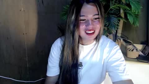 Snapshot of ursweet_ashley chatting on 03.10.25 online show from 03.10.25