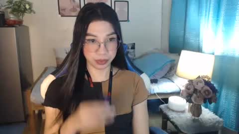 Ashley Kate Mateo Gray online show from 02.05.25