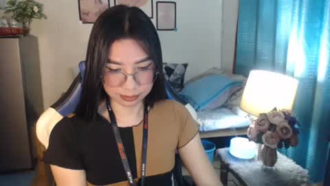 Ashley Kate Mateo Gray online show from 02.12.25