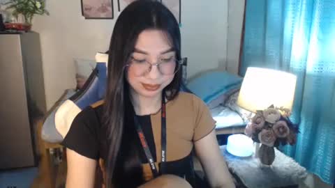 Ashley Kate Mateo Gray online show from 02.21.25
