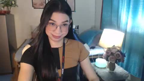 Ashley Kate Mateo Gray online show from 02.25.25