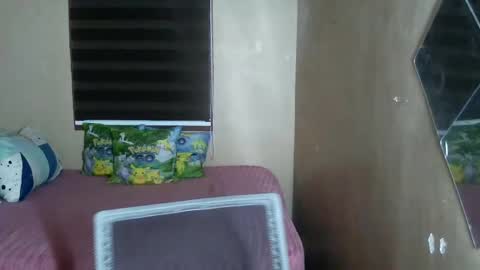 Snapshot of urwifematerial69_ chatting on 05.26.26 Bella Miles Olivia online show from 05.26.26