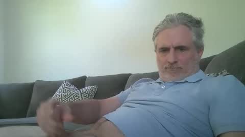 Snapshot of usainparis chatting on 09.22.25 usainparis online show from 09.22.25