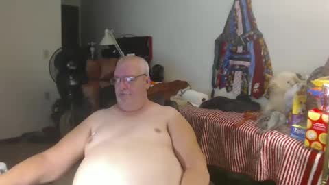 Snapshot of usgoober chatting on 10.06.25 Eric online show from 10.06.25