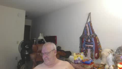 Snapshot of usgoober chatting on 10.07.25 Eric online show from 10.07.25