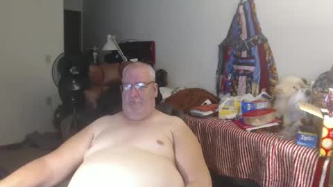 Snapshot of usgoober chatting on 10.08.25 Eric online show from 10.08.25