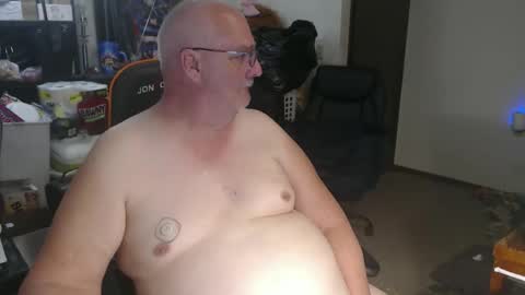 Snapshot of usgoober chatting on 05.07.26 Eric online show from 05.07.26