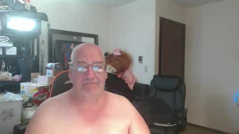 Snapshot of usgoober chatting on 05.12.26 Eric online show from 05.12.26
