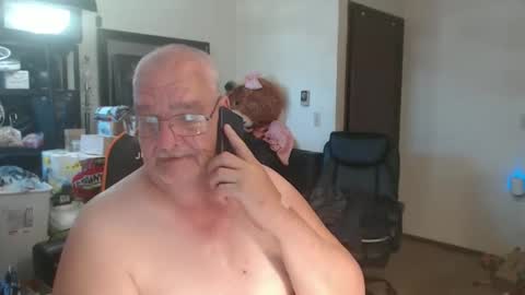 Snapshot of usgoober chatting on 05.13.26 Eric online show from 05.13.26