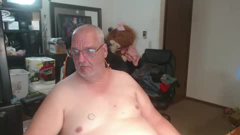 Snapshot of usgoober chatting on 05.17.26 Eric online show from 05.17.26