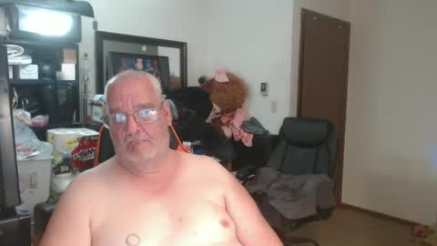 Snapshot of usgoober chatting on 05.19.26 Eric online show from 05.19.26