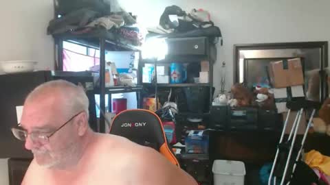 Snapshot of usgoober chatting on 05.25.26 Eric online show from 05.25.26