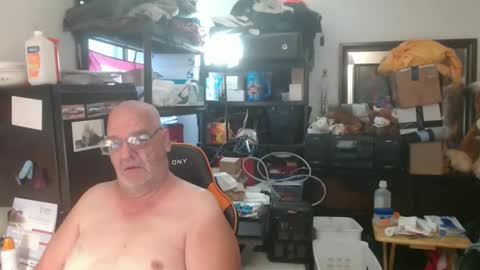 Snapshot of usgoober chatting on 06.05.26 Eric online show from 06.05.26