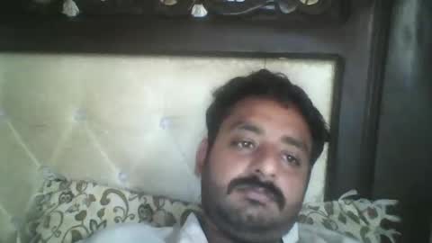Snapshot of usman184 chatting on 09.12.25 Mian184 online show from 09.12.25