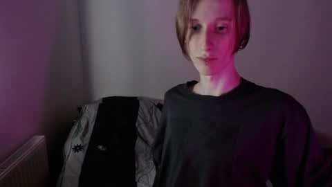 Snapshot of usuck364662 chatting on 12.18.24 Excuse me online show from 12.18.24