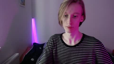 Snapshot of usuck364662 chatting on 01.12.25 Excuse me online show from 01.12.25