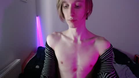 Snapshot of usuck364662 chatting on 01.12.25 Excuse me online show from 01.12.25