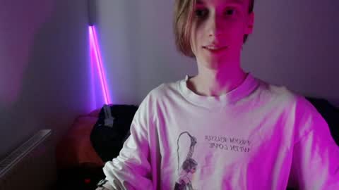 Snapshot of usuck364662 chatting on 01.28.25 Excuse me online show from 01.28.25