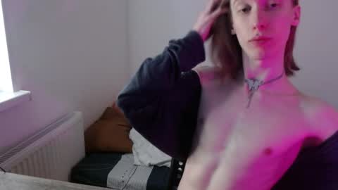 Snapshot of usuck364662 chatting on 09.10.25 Excuse me online show from 09.10.25