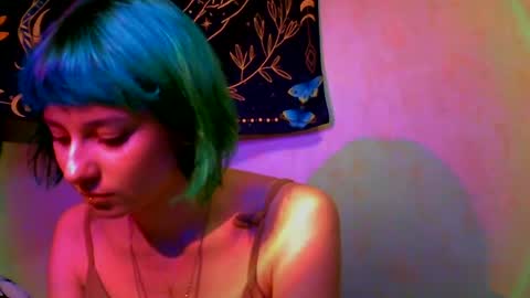 Snapshot of uwu_emmy chatting on 06.16.26 uwu_emmy online show from 06.16.26