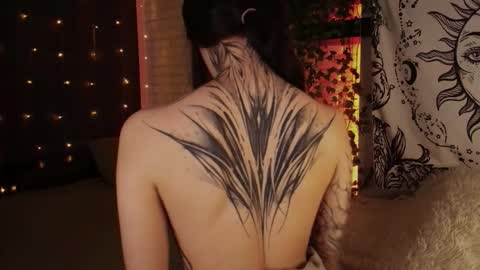 Snapshot of uwu_eva chatting on 12.12.24 Eva online show from 12.12.24