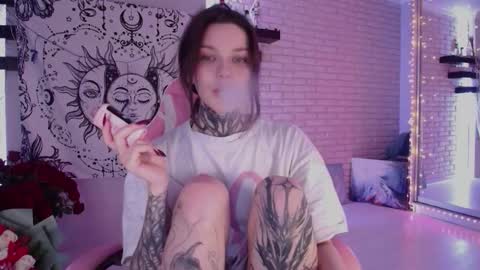 Snapshot of uwu_eva chatting on 02.16.25 Eva online show from 02.16.25