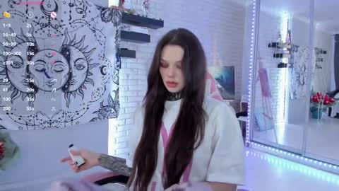 Snapshot of uwu_eva chatting on 03.05.25 Eva online show from 03.05.25