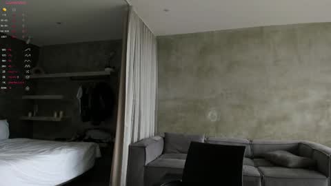 Snapshot of uwu_eva chatting on 10.20.25 Eva online show from 10.20.25