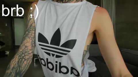 Snapshot of uwu_eva chatting on 11.03.25 Eva online show from 11.03.25