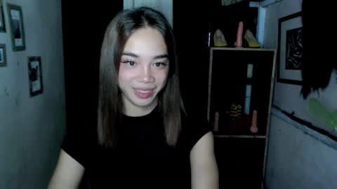 Snapshot of uxie_mew chatting on 10.29.25 Ahn Chiyo online show from 10.29.25