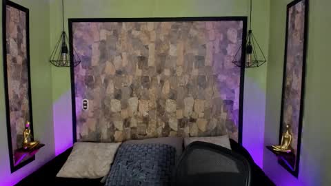 UYUKIE online show from 10.18.25