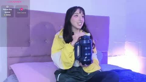 Snapshot of v1cky_ chatting on 11.07.25 v1cky_ online show from 11.07.25